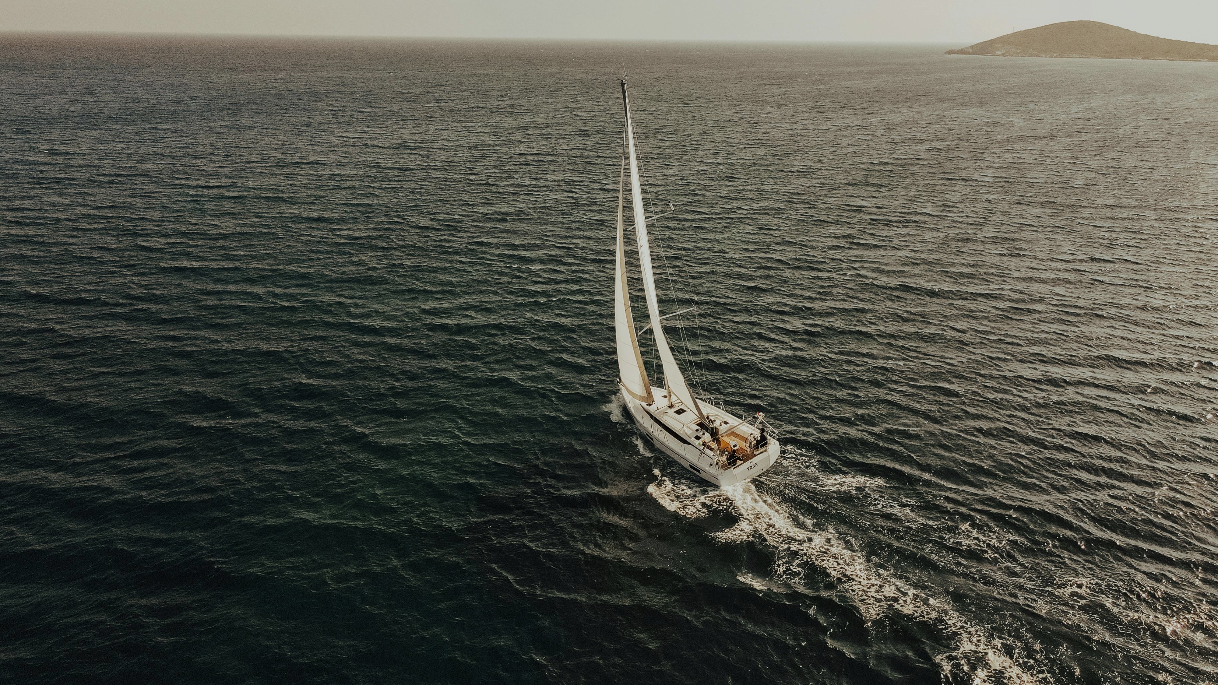 vaixell de vela navegant