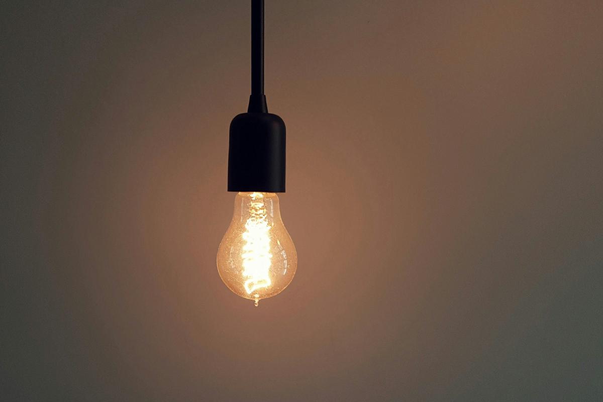 Ahorra luz sin perder confort | Grupo Caja Rural.